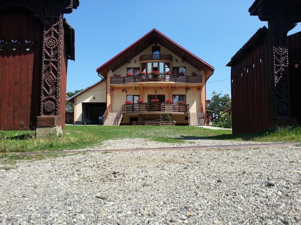 Ocna Şugatag Pensiunea Maramures מראה חיצוני תמונה